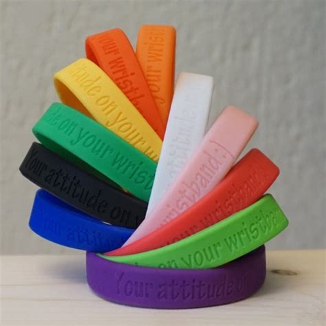 custom silicone wristbands